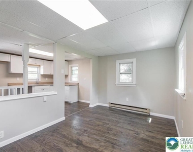 1240 Pembroke Road - Photo Thumbnail 5