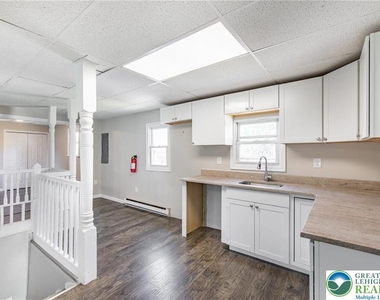 1240 Pembroke Road - Photo Thumbnail 2