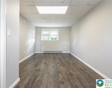 1240 Pembroke Road - Photo Thumbnail 10