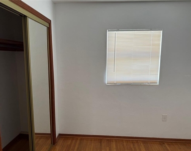 1247 Lakeview Drive - Photo Thumbnail 16