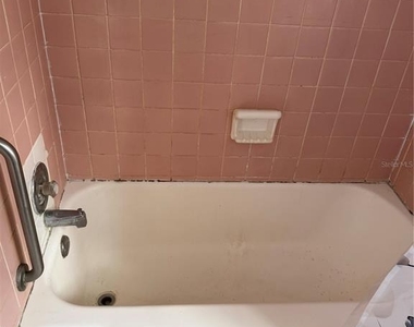 1247 Lakeview Drive - Photo Thumbnail 20