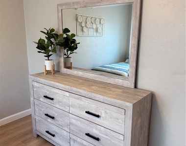 4711 Santa Barbara Boulevard - Photo Thumbnail 20