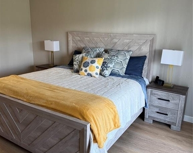 4711 Santa Barbara Boulevard - Photo Thumbnail 10