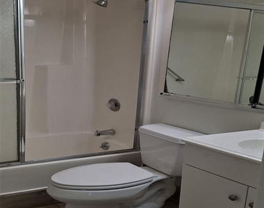 4160 Fruitville Road - Photo Thumbnail 8