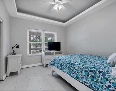 3702 54th Drive W - Photo Thumbnail 13