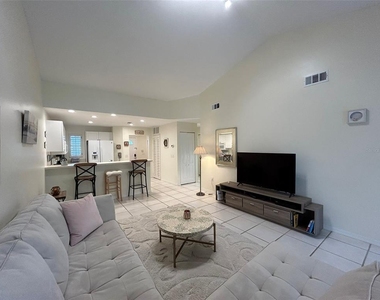 3605 54th Drive W - Photo Thumbnail 9