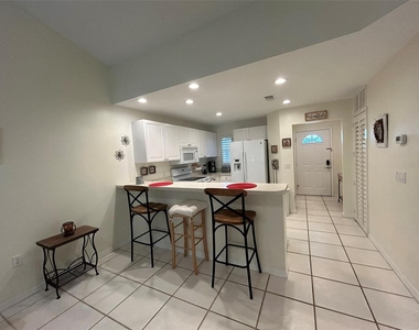 3605 54th Drive W - Photo Thumbnail 5