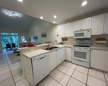 3605 54th Drive W - Photo Thumbnail 3