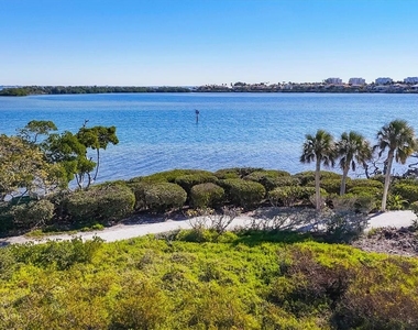 842 Bayport Way - Photo Thumbnail 14