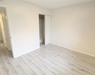 5310 26th Street W - Photo Thumbnail 12