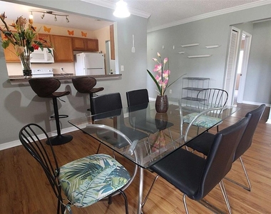 1959 Toucan Way - Photo Thumbnail 9