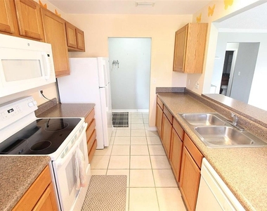 1959 Toucan Way - Photo Thumbnail 13