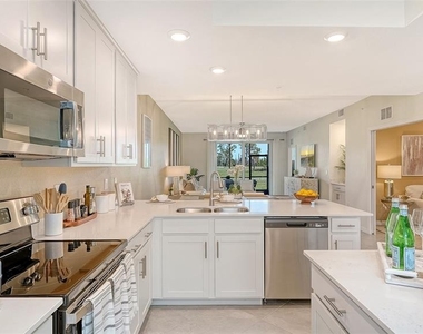 12390 Wellen Golf Street - Photo Thumbnail 16