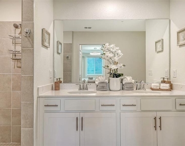 12390 Wellen Golf Street - Photo Thumbnail 23