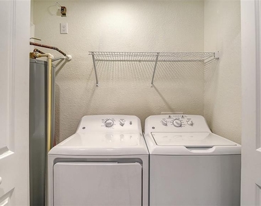 12390 Wellen Golf Street - Photo Thumbnail 33