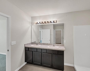 153 Tierra Verde Way - Photo Thumbnail 12