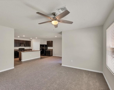 153 Tierra Verde Way - Photo Thumbnail 4