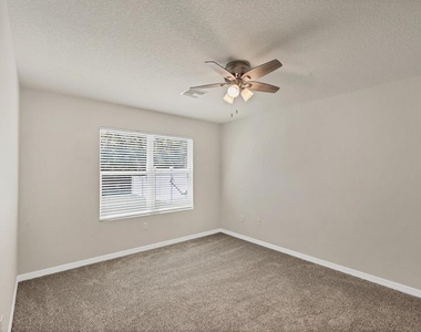 153 Tierra Verde Way - Photo Thumbnail 9