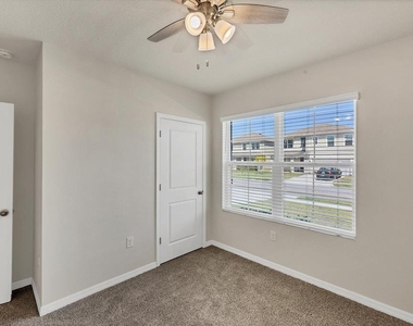 153 Tierra Verde Way - Photo Thumbnail 15