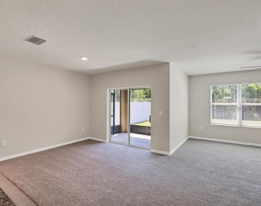 153 Tierra Verde Way - Photo Thumbnail 3