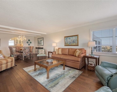 9393 Midnight Pass Road - Photo Thumbnail 10
