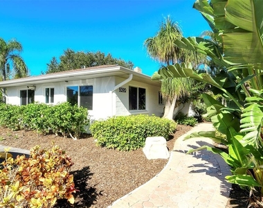 9393 Midnight Pass Road - Photo Thumbnail 37