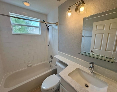 6421 Bay Cedar Lane - Photo Thumbnail 19