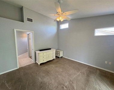 6421 Bay Cedar Lane - Photo Thumbnail 12