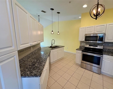 6421 Bay Cedar Lane - Photo Thumbnail 5