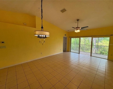 6421 Bay Cedar Lane - Photo Thumbnail 7