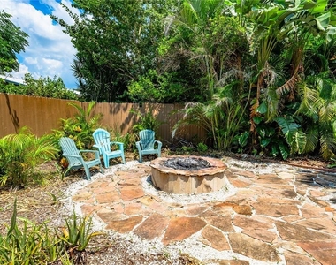 3709 Alden Way - Photo Thumbnail 36