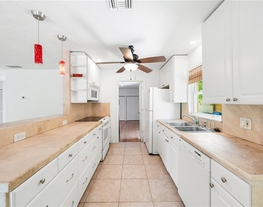 3709 Alden Way - Photo Thumbnail 13