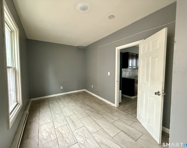 72 Burton Street - Photo Thumbnail 12