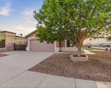 732 Desert Sage Drive - Photo Thumbnail 2
