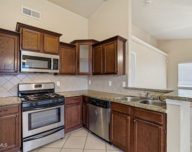732 Desert Sage Drive - Photo Thumbnail 16