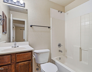 732 Desert Sage Drive - Photo Thumbnail 11