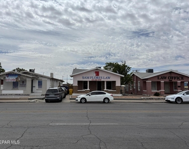3004 Yandell Drive - Photo Thumbnail 5