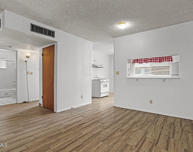4006 Laredo Avenue - Photo Thumbnail 13