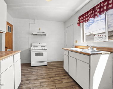 4006 Laredo Avenue - Photo Thumbnail 9