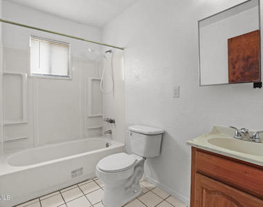 4006 Laredo Avenue - Photo Thumbnail 5