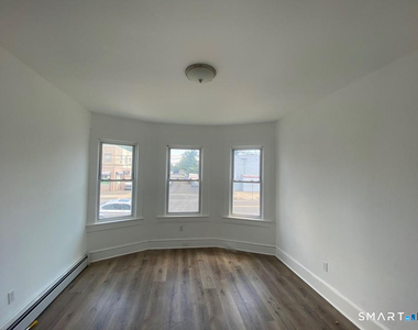 220 Maplewood Avenue - Photo Thumbnail 3