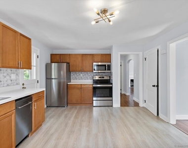 119 Sunnyside Court - Photo Thumbnail 7
