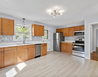 119 Sunnyside Court - Photo Thumbnail 6