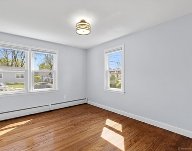 119 Sunnyside Court - Photo Thumbnail 4