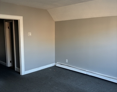 255 Poplar Street - Photo Thumbnail 2