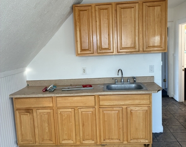 255 Poplar Street - Photo Thumbnail 1