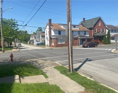201 Irving Ave. - Photo Thumbnail 15