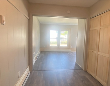 201 Irving Ave. - Photo Thumbnail 4