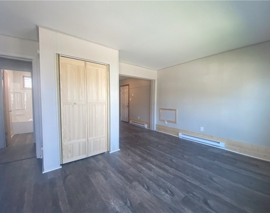 201 Irving Ave. - Photo Thumbnail 3