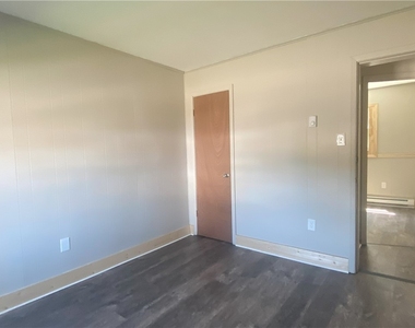 201 Irving Ave. - Photo Thumbnail 11